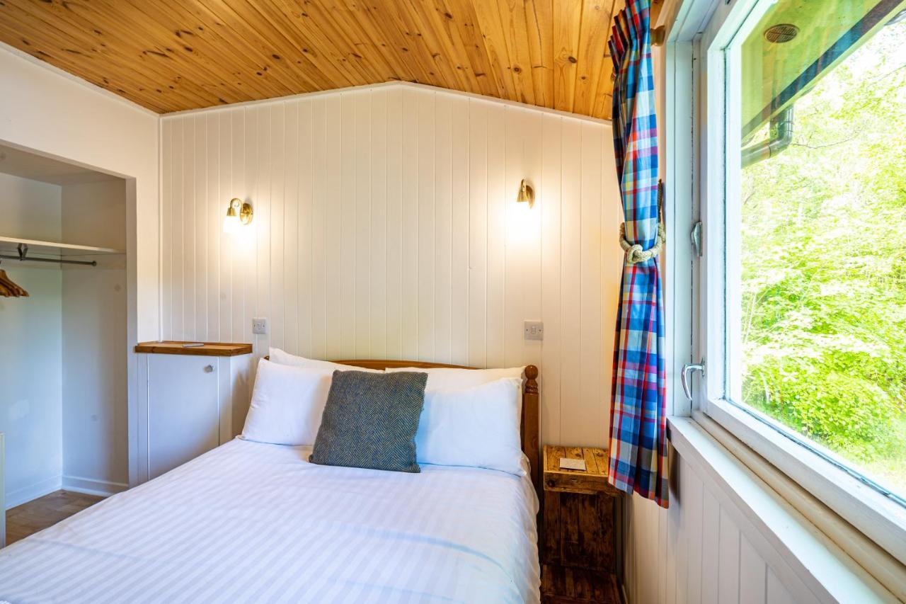 Heather Lodge 10 With Hot Tub Belladrum Bagian luar foto