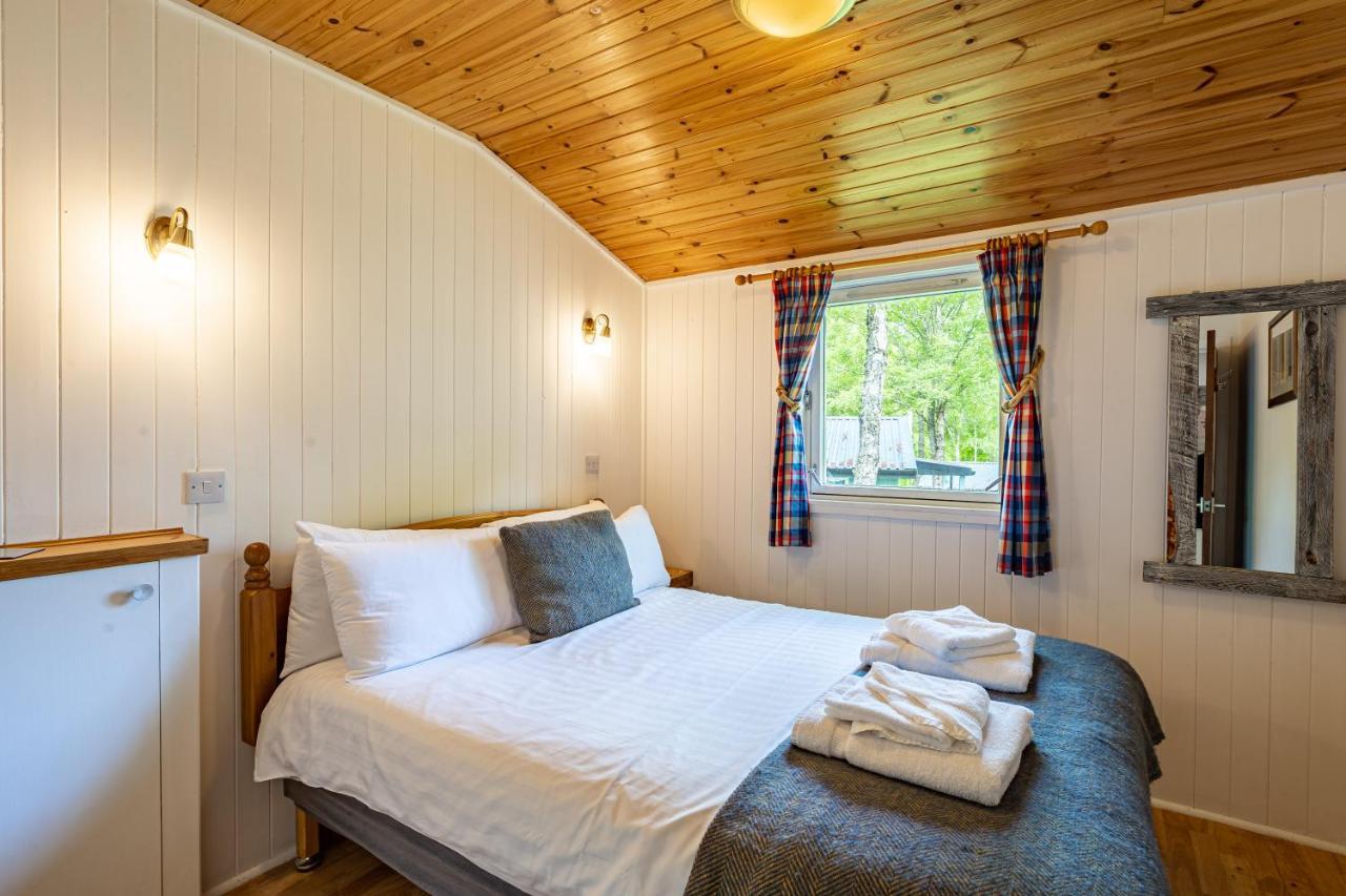 Heather Lodge 10 With Hot Tub Belladrum Bagian luar foto